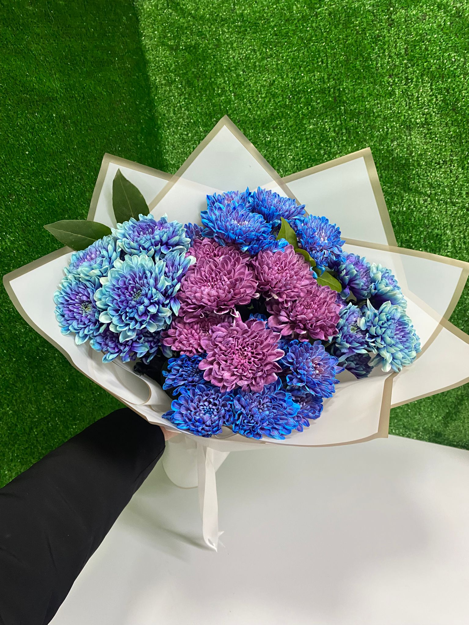 Mavi Mor Krizantem Buketi – Premium Tasarım